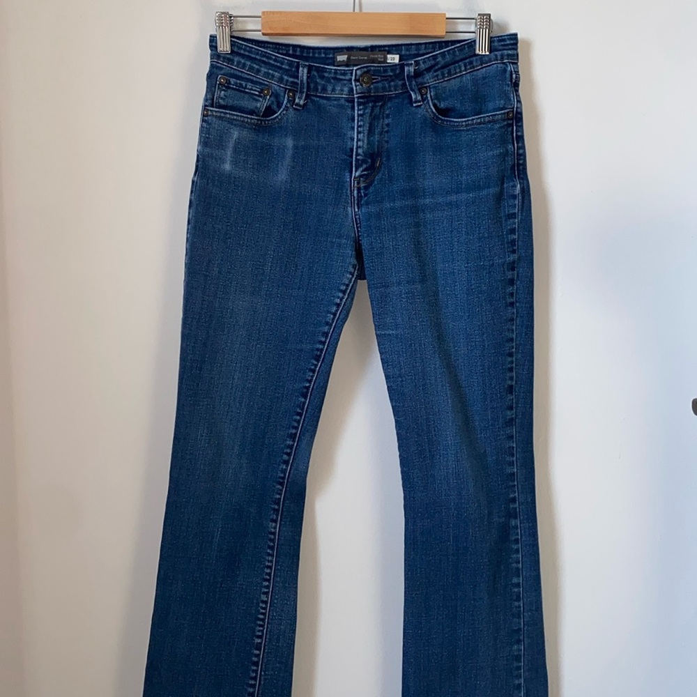 Levi’s vintage women’s Demi Curve Classic Rise, Boot size 8/29, dark wash